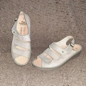 FINN COMFORT-Sylt Sandal-Soft Footbed-Beige Nubuck-Sz UK7-9.5 Women-Near Mint